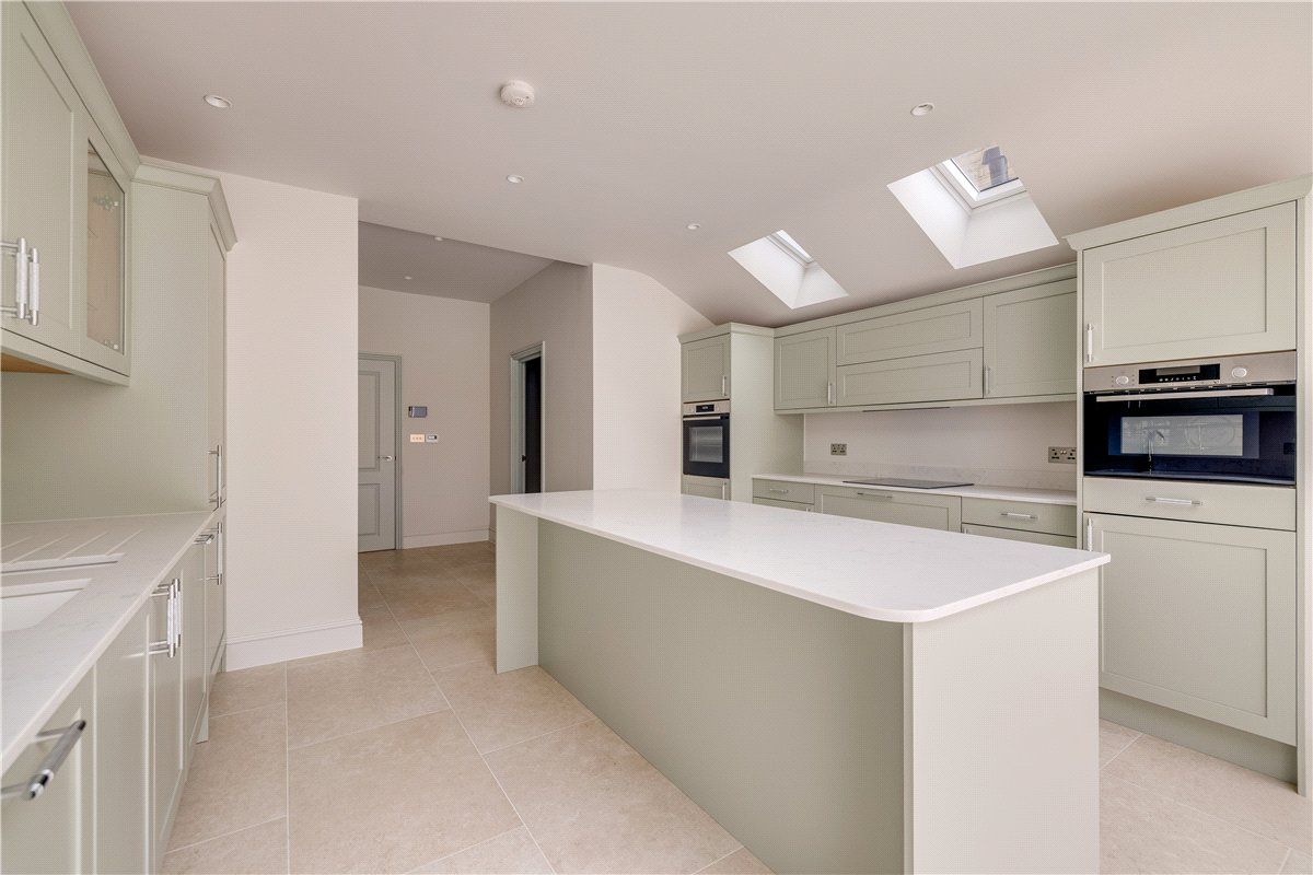 4 bedroom House, Astonville Street, London, SW18 - Available, Image 9