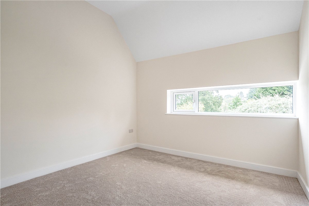 3 bedroom House, Hodgetts Lane, Burton Green, CV8 - Available, Image 8