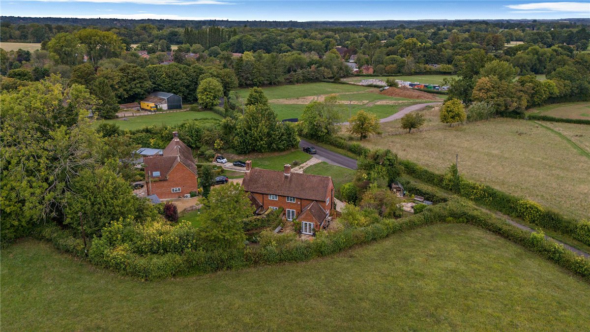 3 bedroom House, Ecchinswell, Newbury, RG20 - Available, Image 24