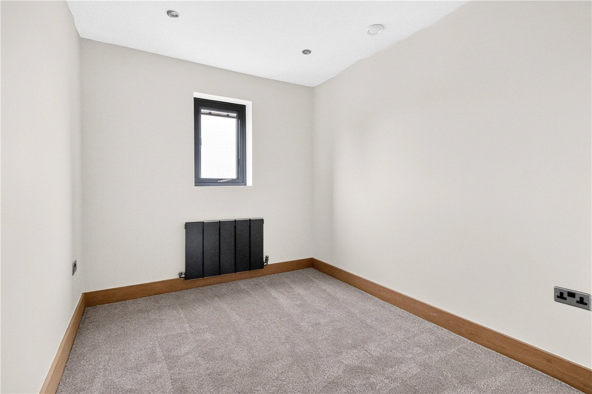 4 bedroom House, Warmfield Lane, Warmfield, WF1 - Available, Image 14