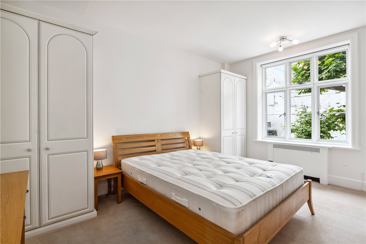 2 bedroom Flat, Chesterfield Gardens, Mayfair, W1J - , Image 6