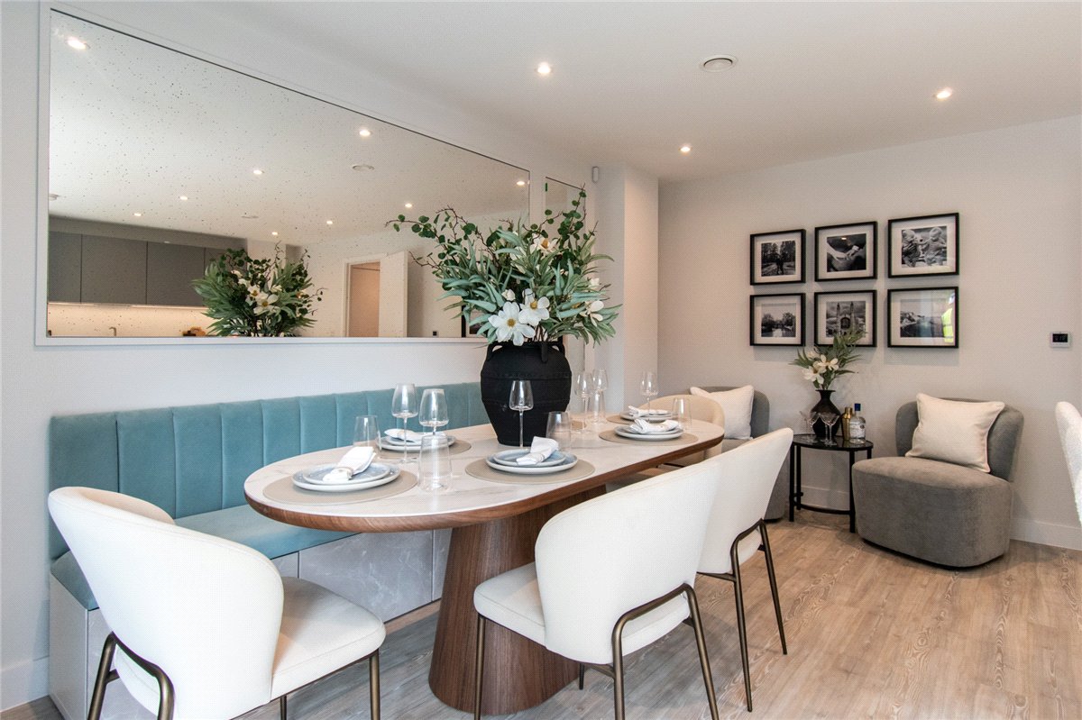 3 bedroom House, Histon Road, Cambridge, CB4 - Available, Image 2