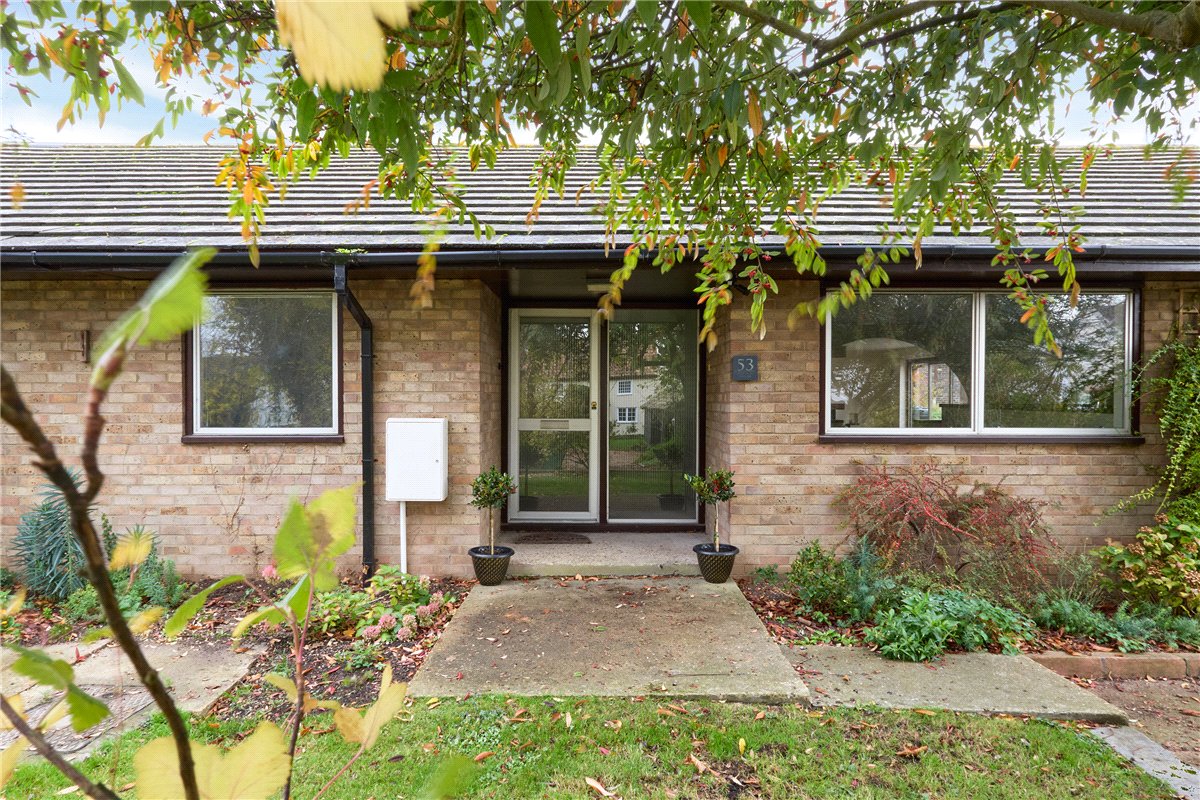 6 bedroom Bungalow, Church Street, Thriplow, SG8 - Available