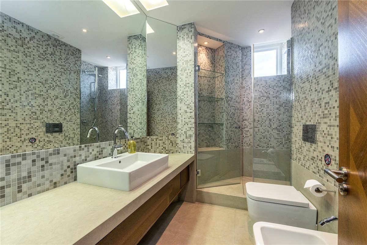 3 bedroom Flat, Grosvenor Square, Mayfair, W1K - Available, Image 12
