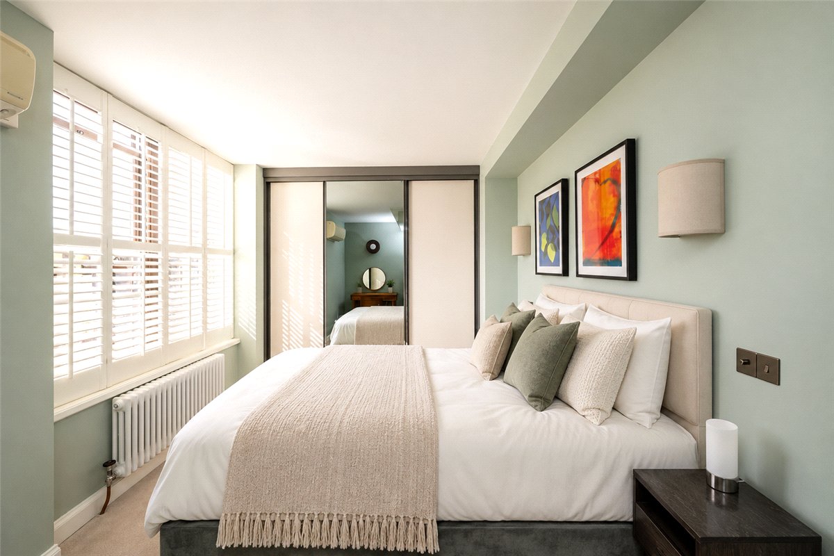 2 bedroom Residential, Albemarle Street, Mayfair, W1S - Available, Image 13