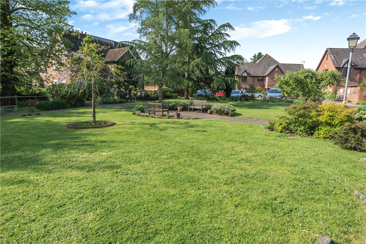 2 bedroom Flat, Old Parsonage Court, Otterbourne, SO21 - Available, Image 7