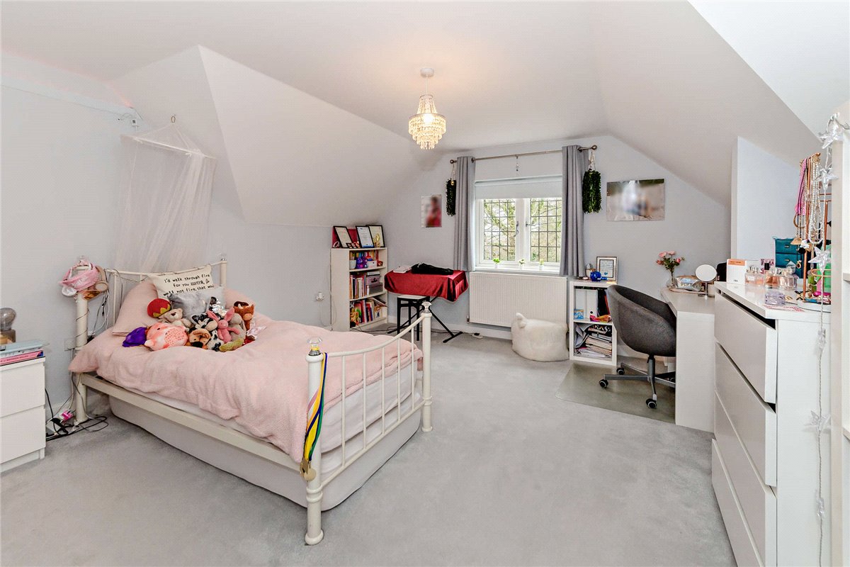 5 bedroom House, Enborne Street, Enborne, RG20 - Available, Image 17