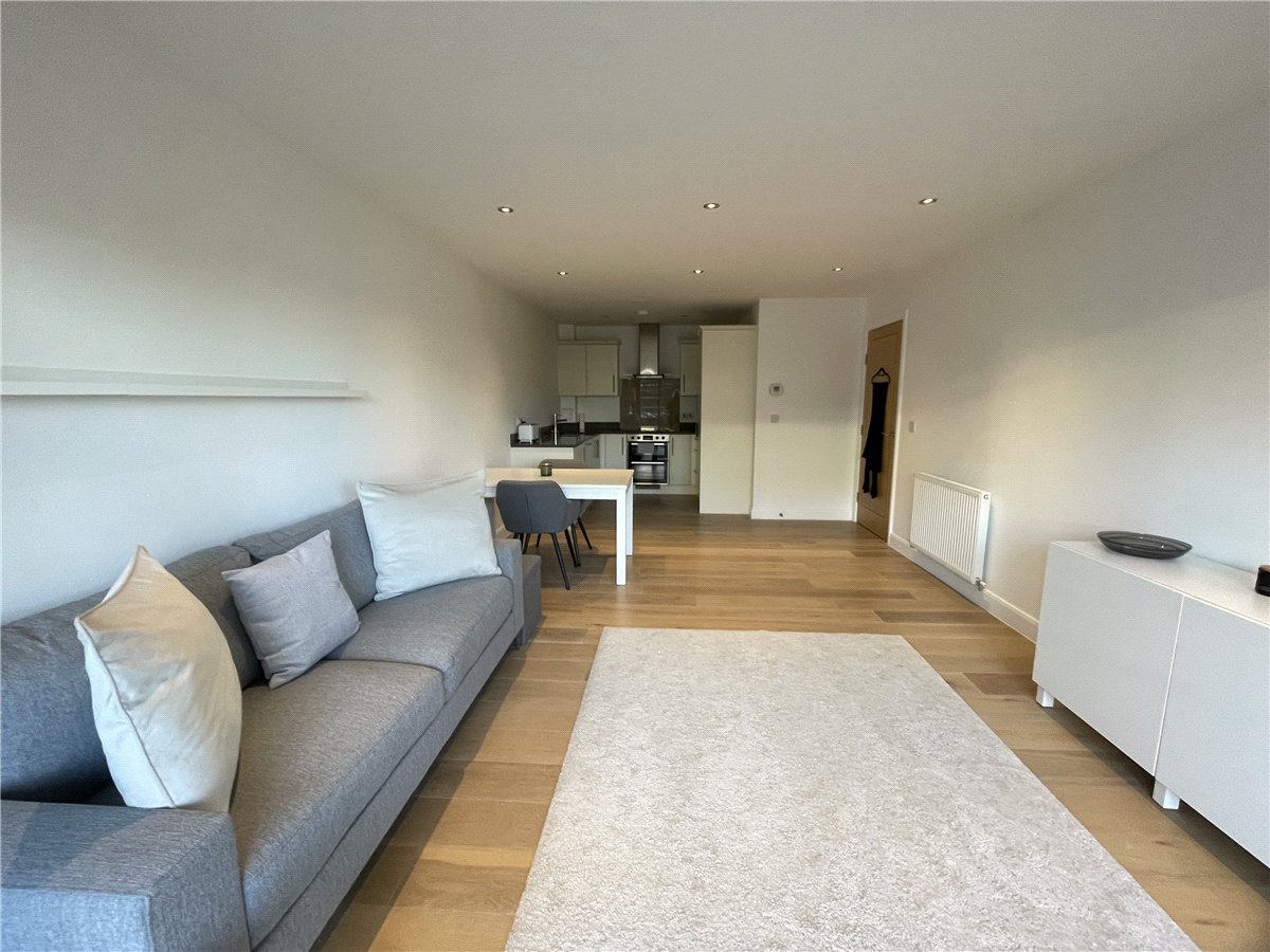 1 bedroom Flat, Racecourse Road, Newbury, RG14 - Let Agreed, Image 1