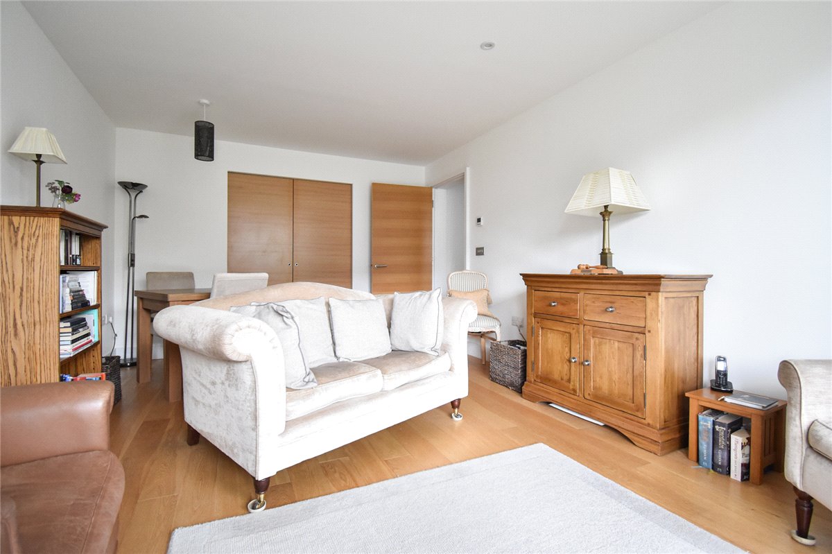 2 bedroom Flat, Kingsley Walk, Cambridge, CB5 - Sold, Image 5