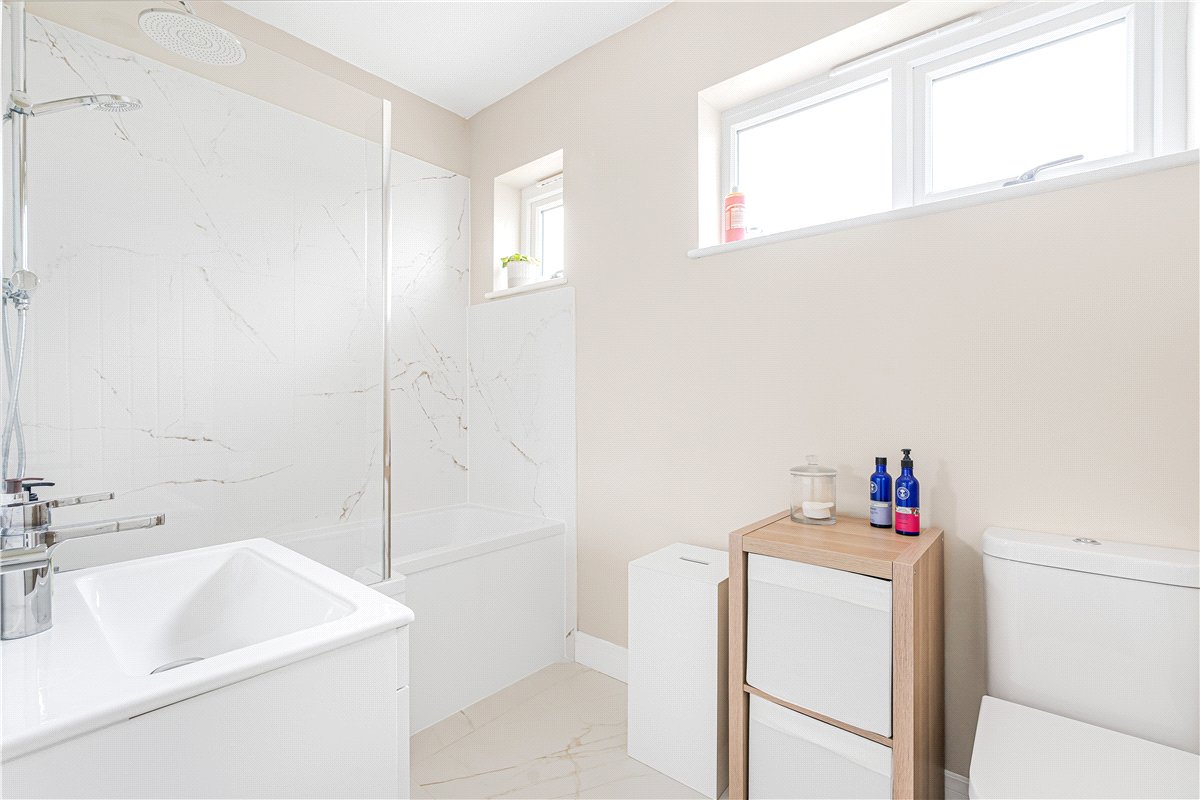 3 bedroom Bungalow, Middle Lane, Cherhill, SN11 - Available, Image 1