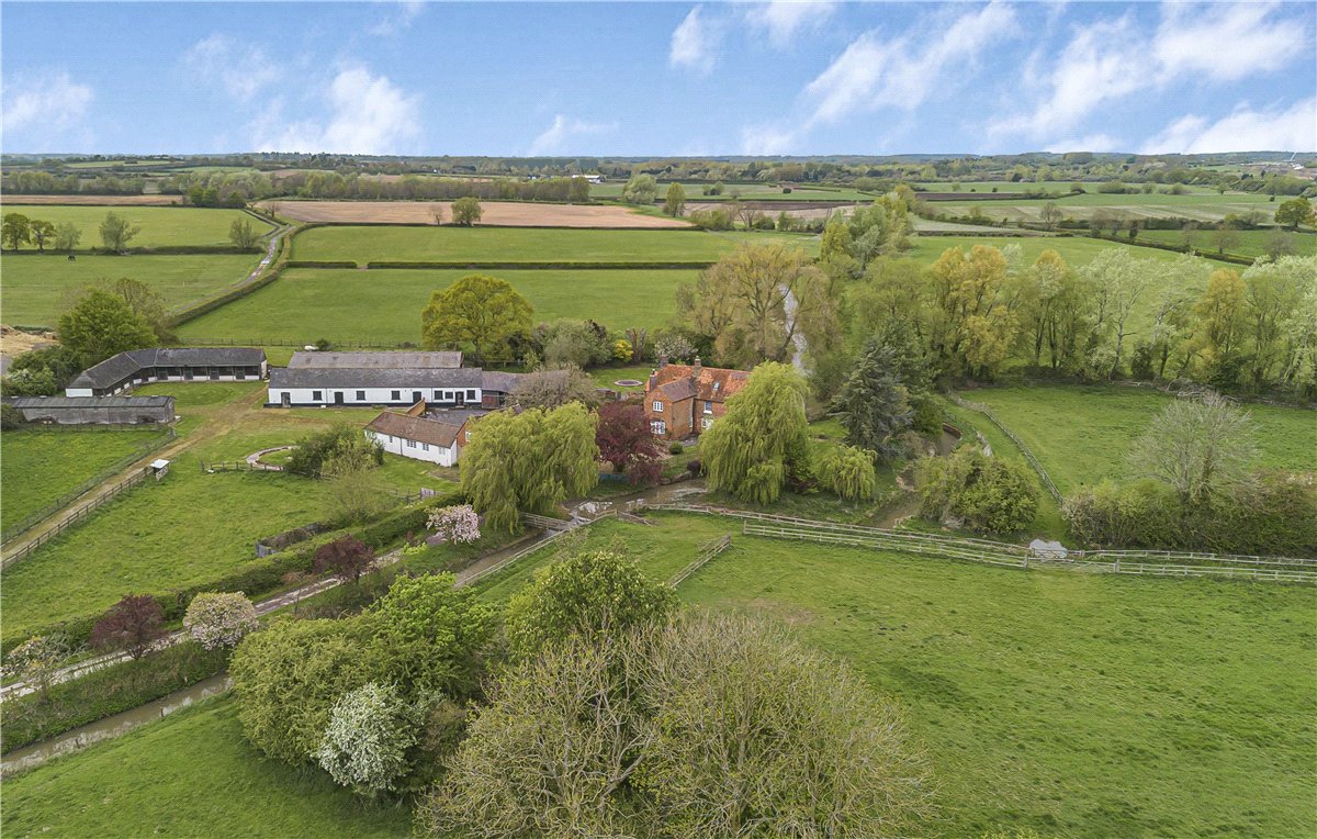 41  Country Estate, Mill Lane, Twyford, MK18 - Available