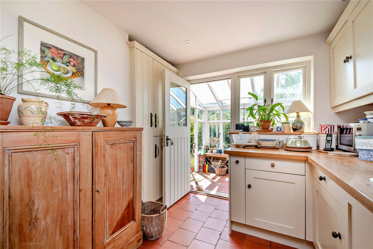 3 bedroom House, Harts Hill Road, Thatcham, RG18 - Available, Image 7