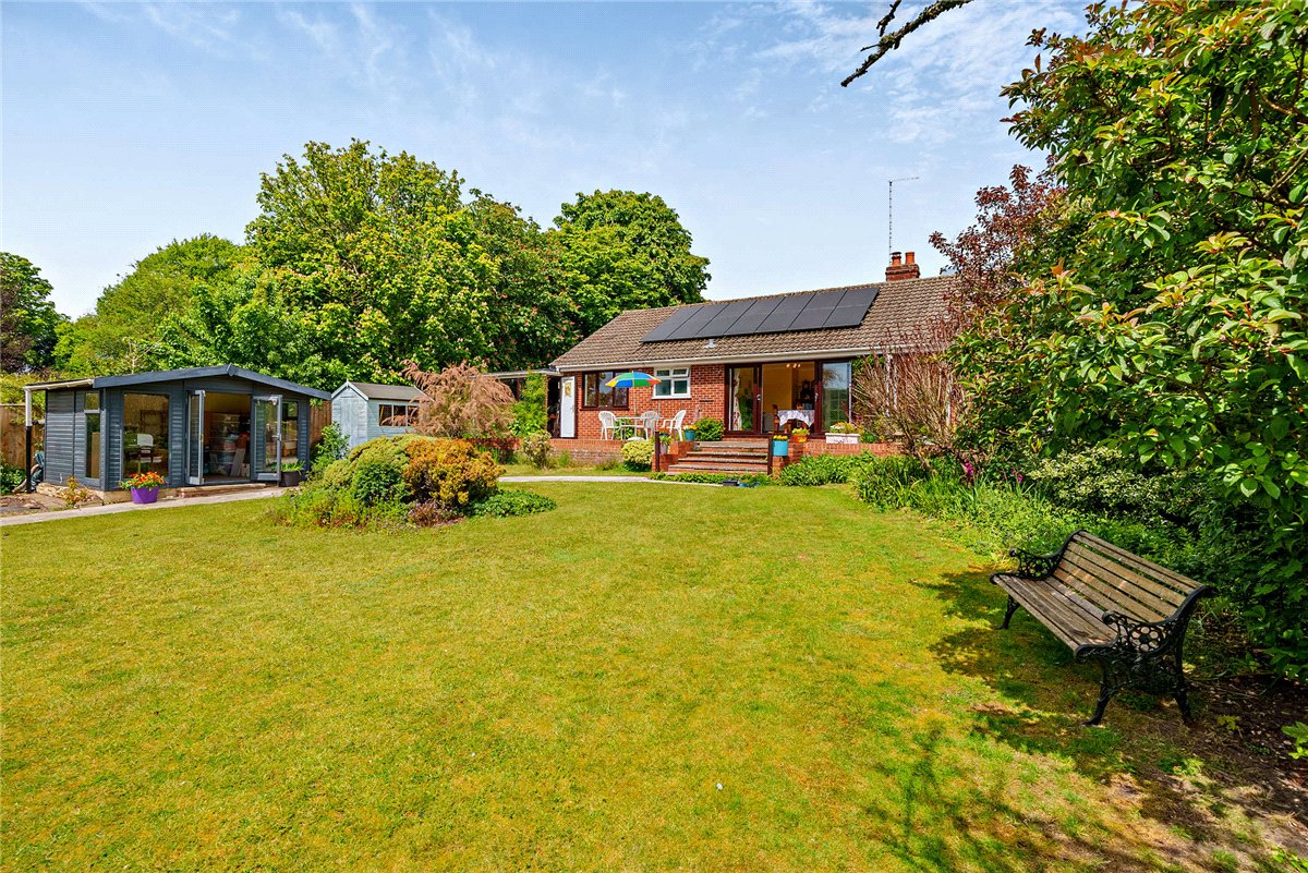 3 bedroom Bungalow, Downs Close, Eastbury, RG17 - Available, Image 1
