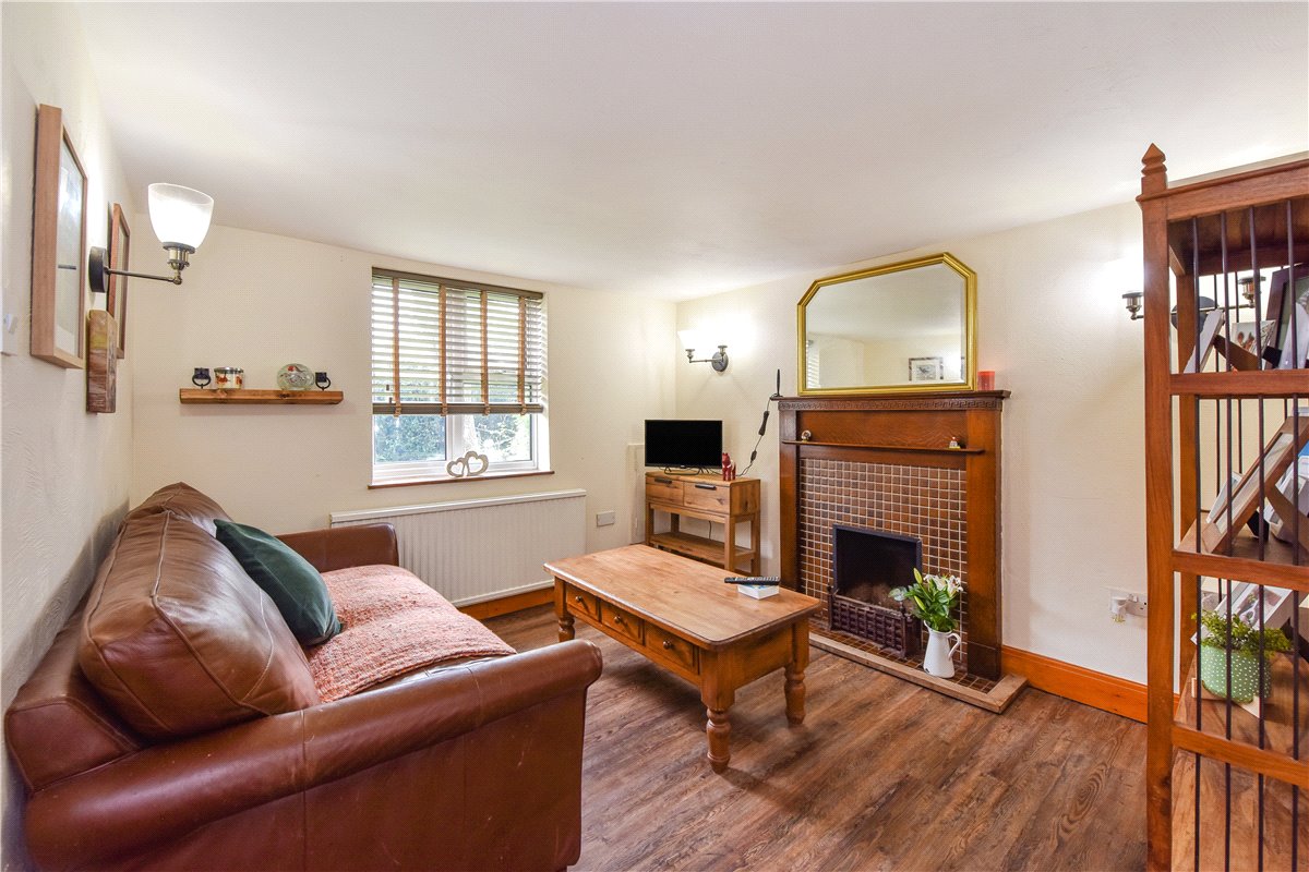 4 bedroom House, Forest Road, Worlds End, PO7 - Available, Image 7