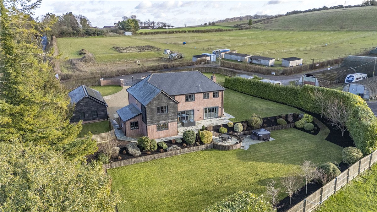 4 bedroom House, Stockbridge Road, Lopcombe, SP5 - Available, Image 5