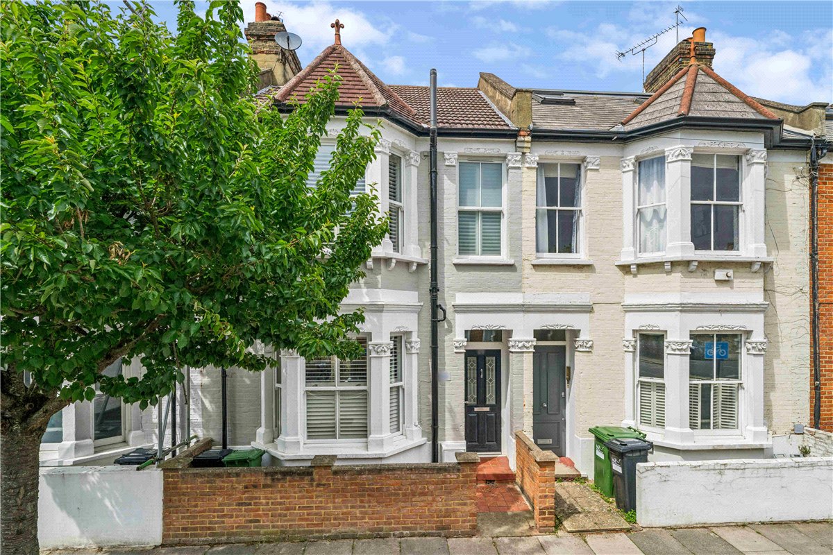 3 bedroom House, Lysia Street, London, SW6 - Available, Image 2