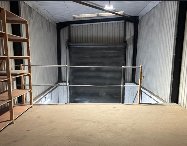 637 Sq Ft, Harris Road, Calne, SN11 - Available, Image 2
