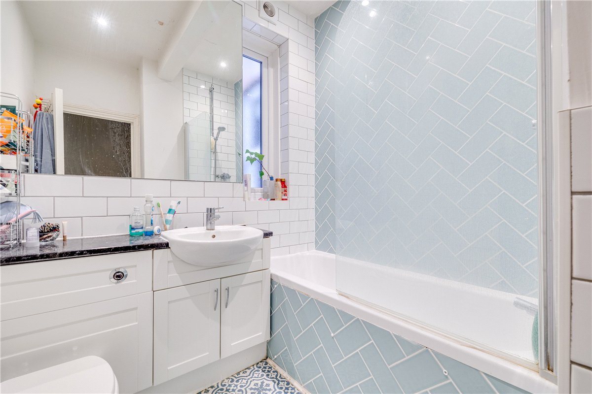 2 bedroom Flat, Vera Road, London, SW6 - Sold, Image 6