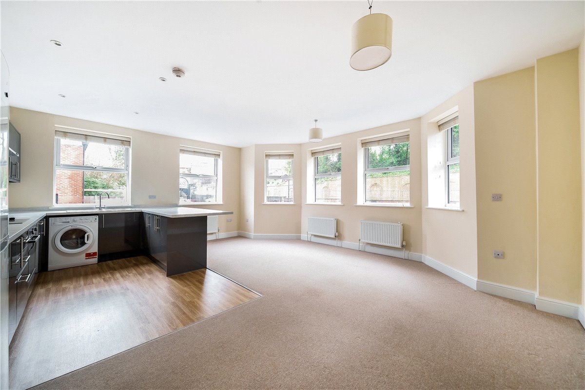 2 bedroom Flat, Stockbridge Road, Winchester, SO22 - Sold, Image 6