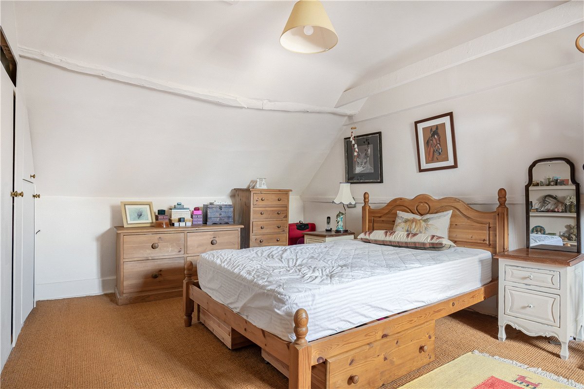 3 bedroom House, Wellington Place, High Street, SN8 - Available, Image 8