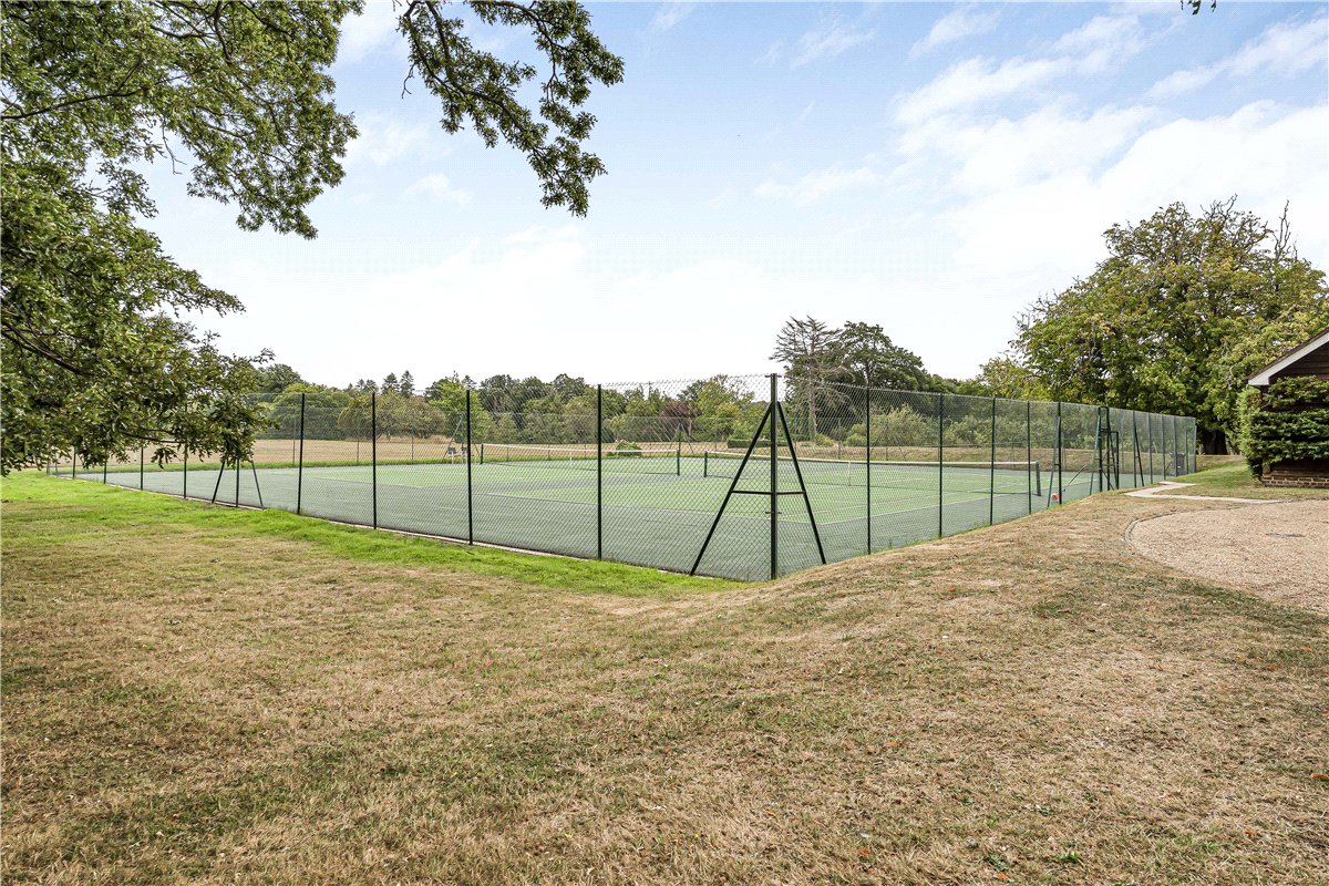 3 bedroom Flat, Burton Park, Duncton, GU28 - Available, Image 15