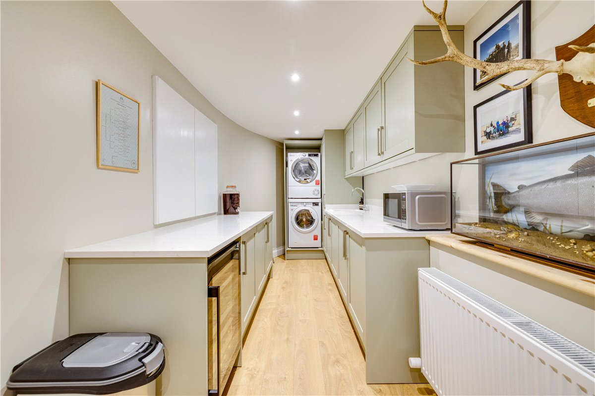 2 bedroom Flat, Birdhurst Road, London, SW18 - Available, Image 8