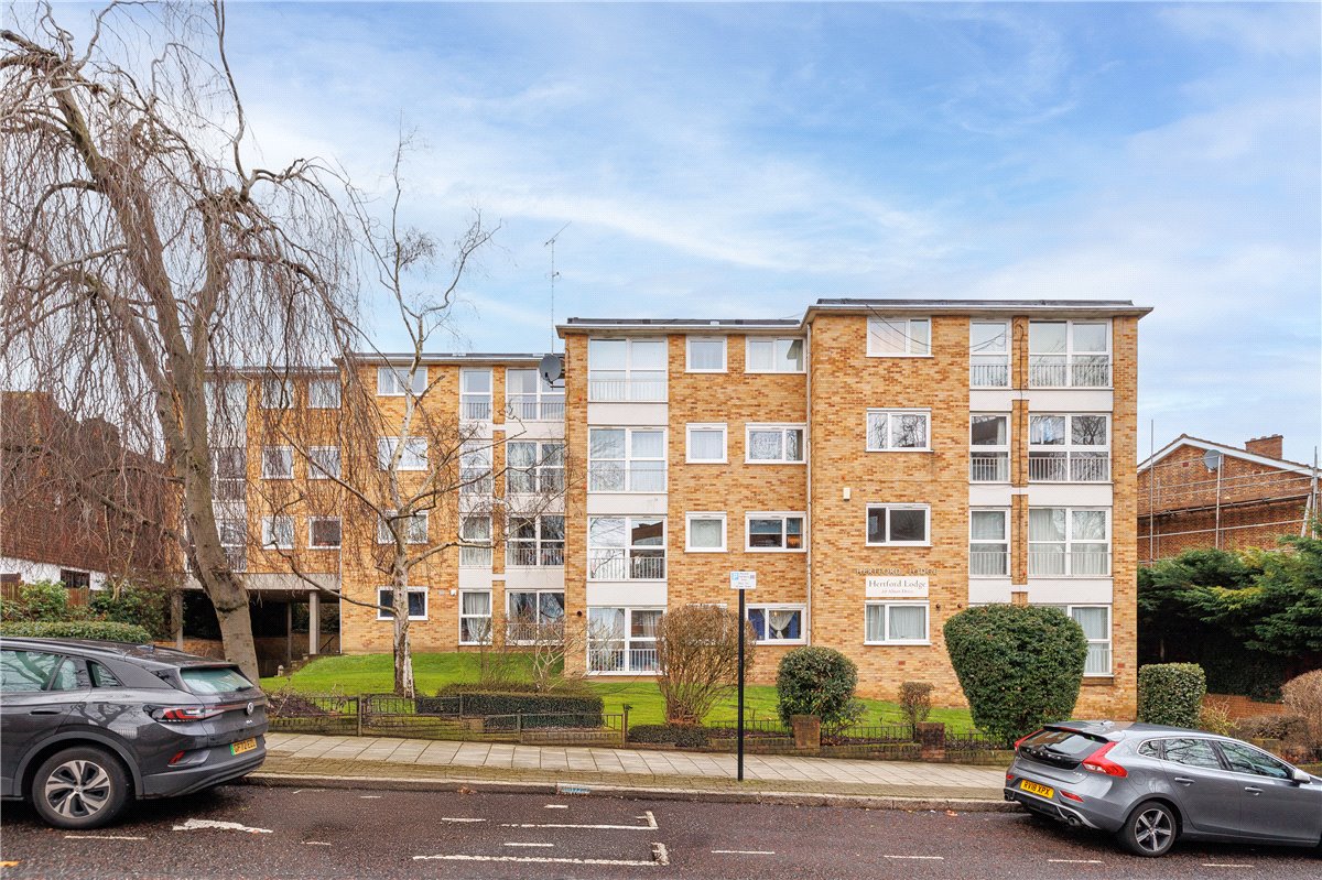 2 bedroom Flat, Albert Drive, London, SW19 - Sold, Image 2