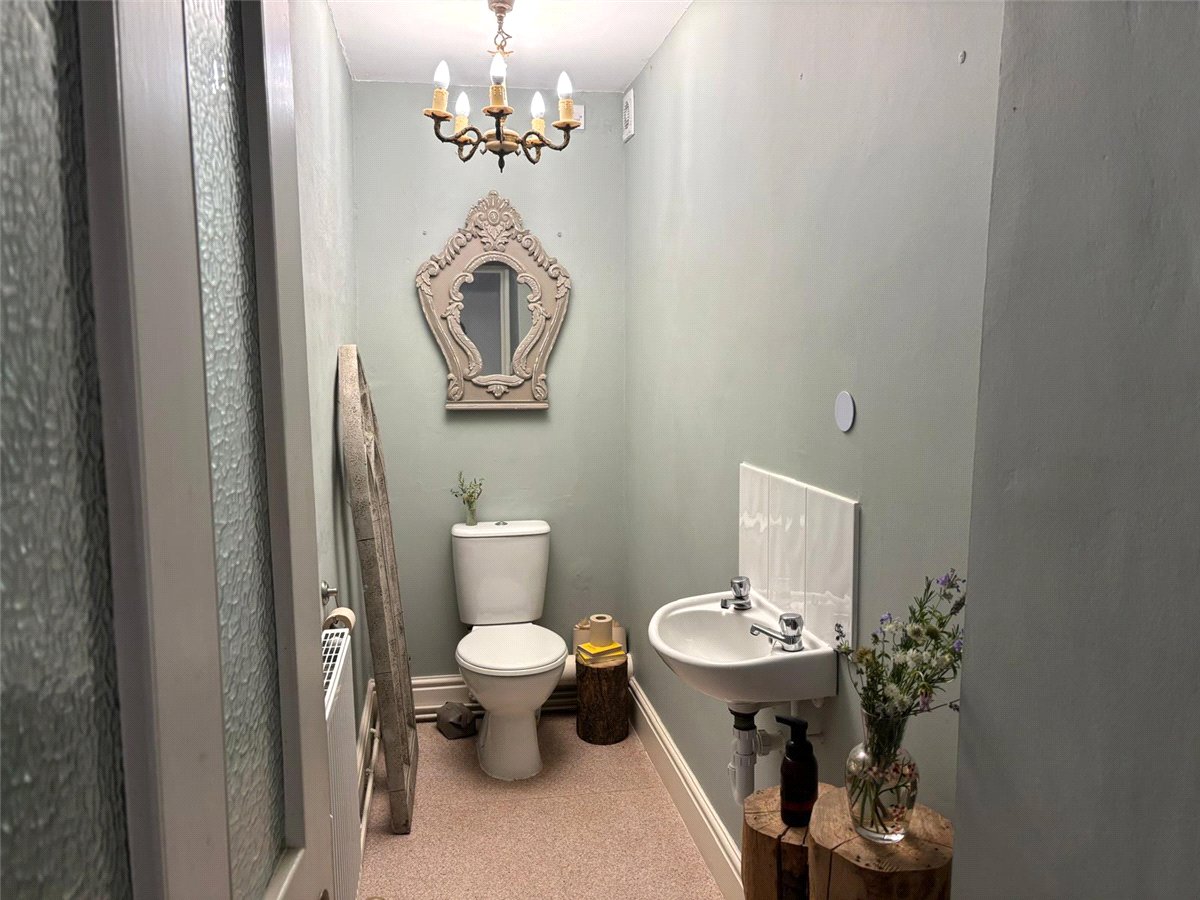 4 bedroom House, Main Street, Burnsall, BD23 - , Image 10