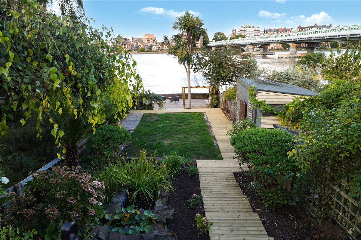 2 bedroom Maisonette, Deodar Road, London, SW15 - Available, Image 1