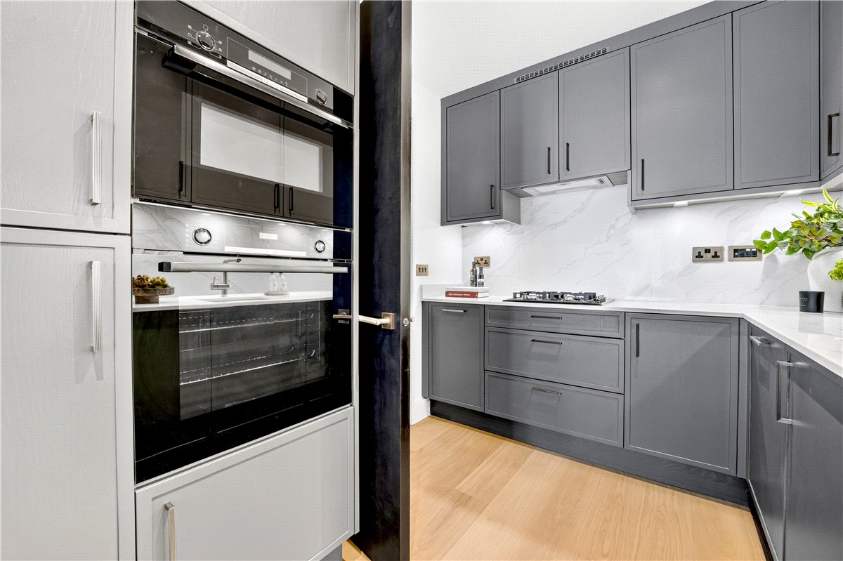 1 bedroom Flat, Brompton Road, Knightsbridge, SW3 - Available, Image 11