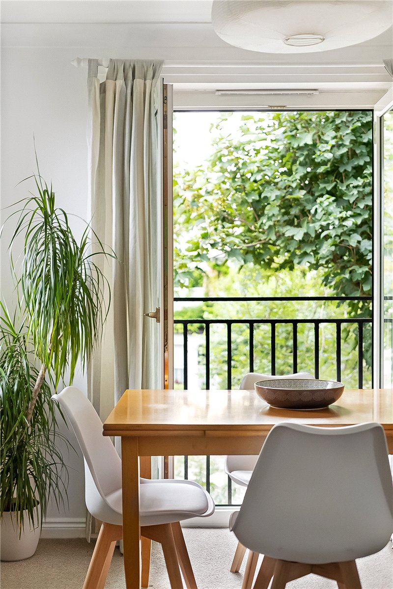 2 bedroom Flat, St. James's Drive, London, SW12 - Available, Image 3