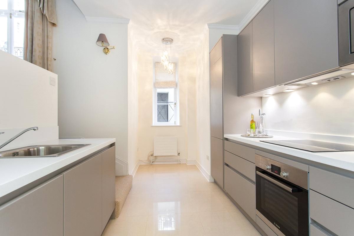 2 bedroom Flat, Mansfield Street, London, W1G - Available, Image 3