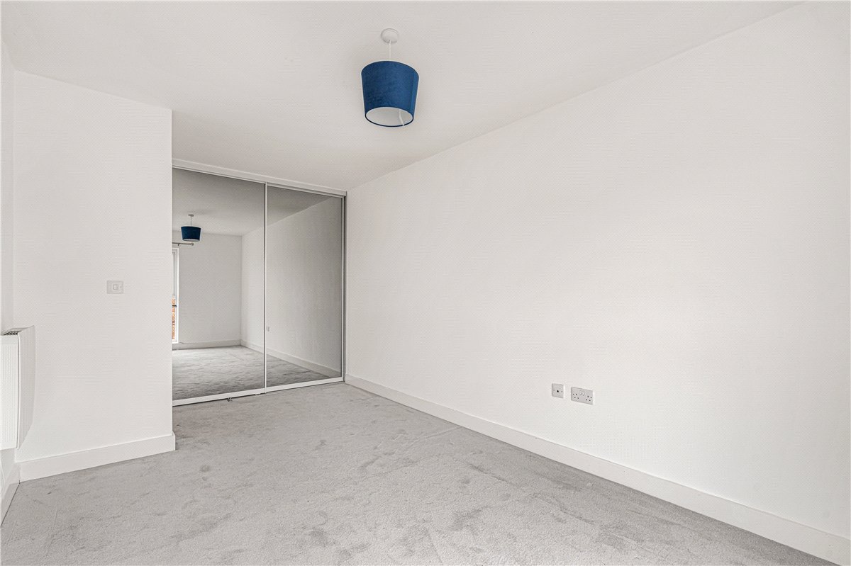 2 bedroom Flat, Atlas Way, Oakgrove, MK10 - Available, Image 9