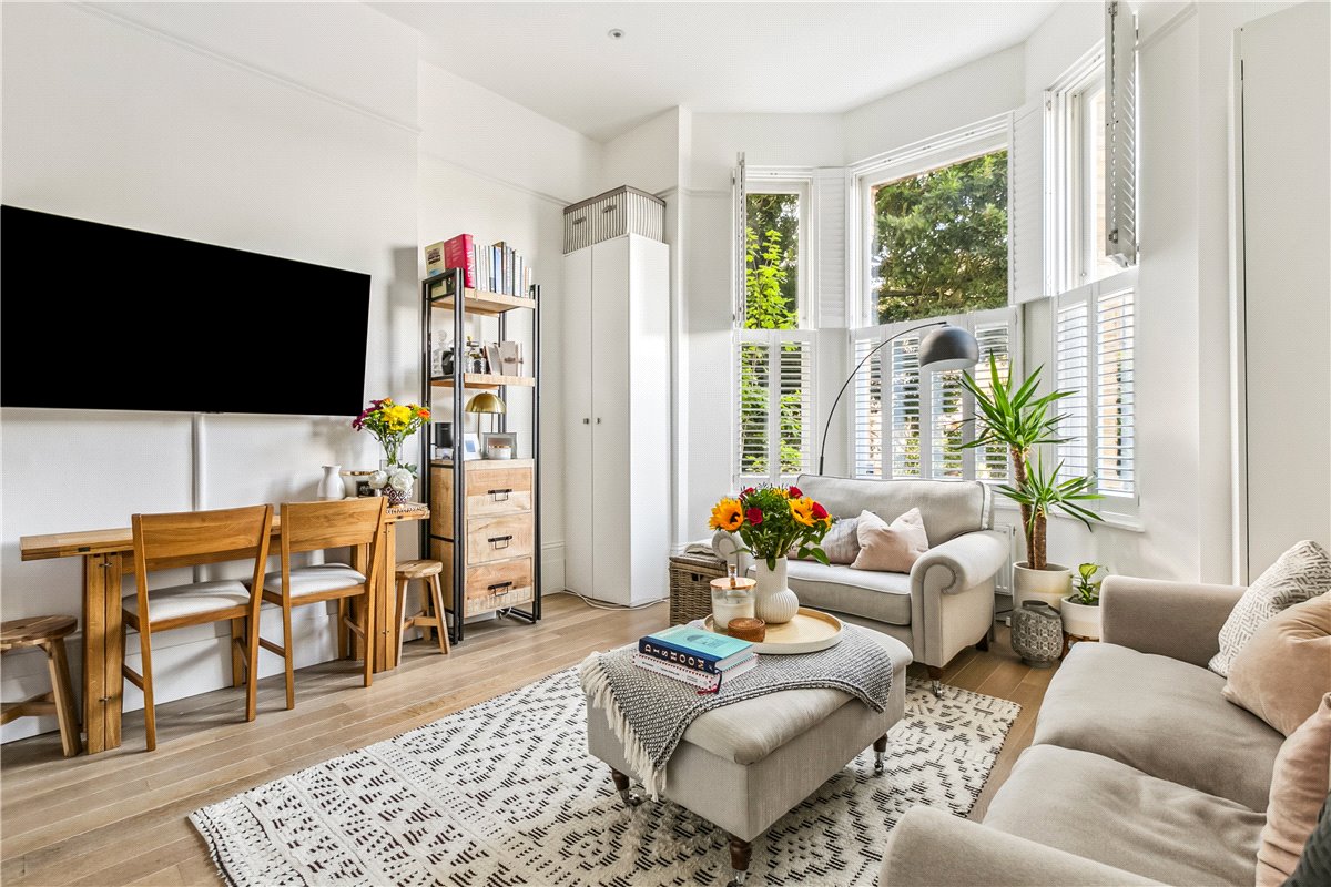 1 bedroom Flat, St. Martins Court, Trinity Road, London, SW17 - Sold, Image 3