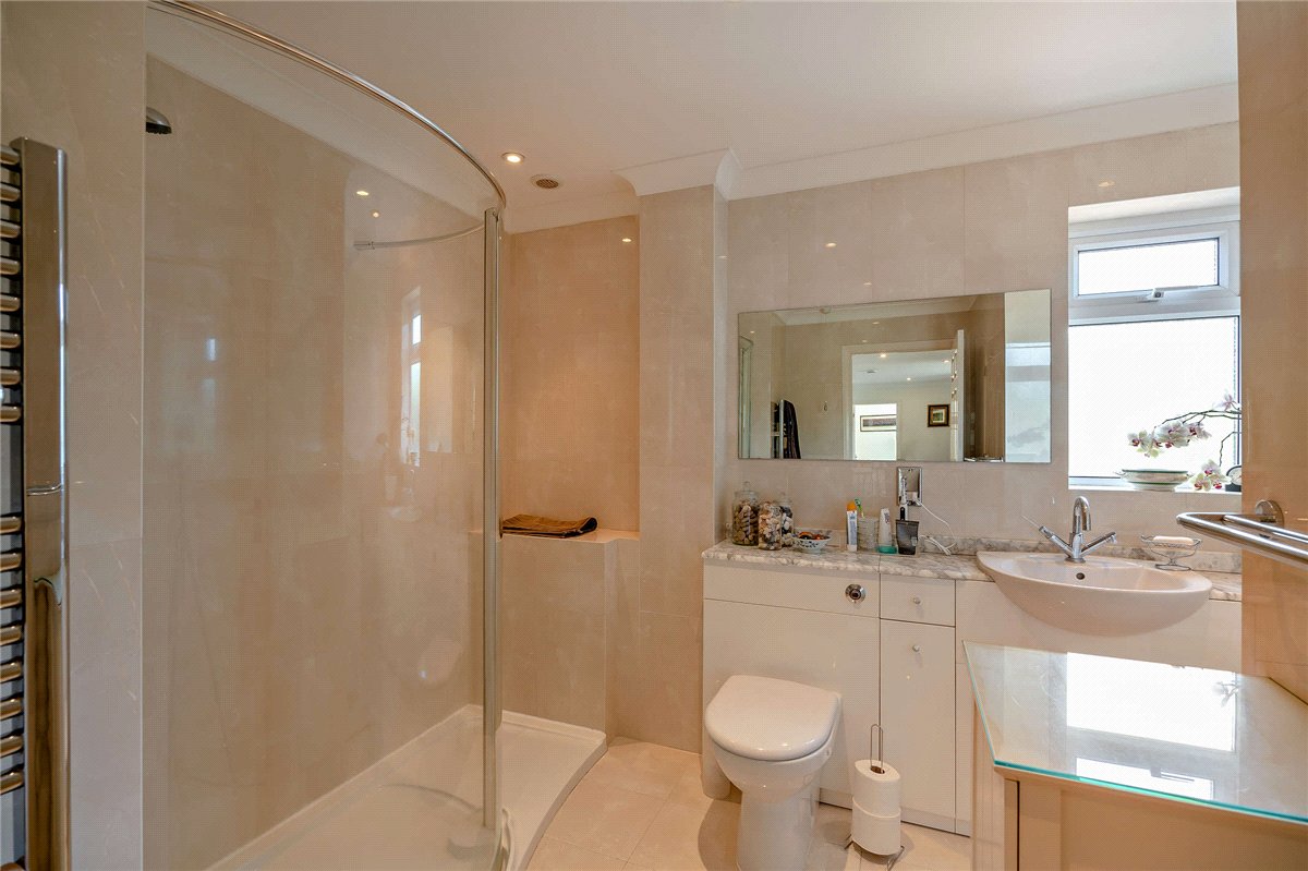 4 bedroom House, The Croft, Church Street, RG17 - Available, Image 11