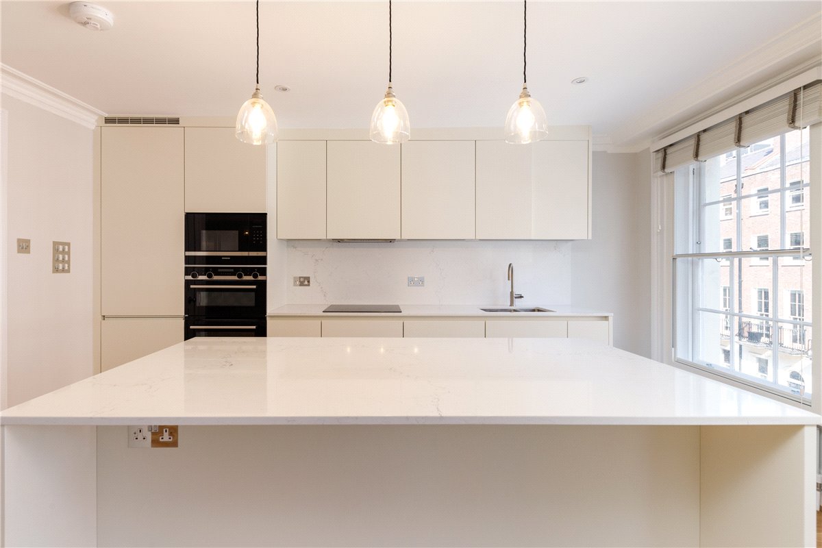1 bedroom Flat, Upper Berkeley Street, London, W1H - Available, Image 1