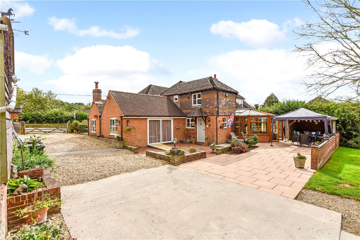 4 bedroom House, Forest Road, Worlds End, PO7 - Available, Image 15