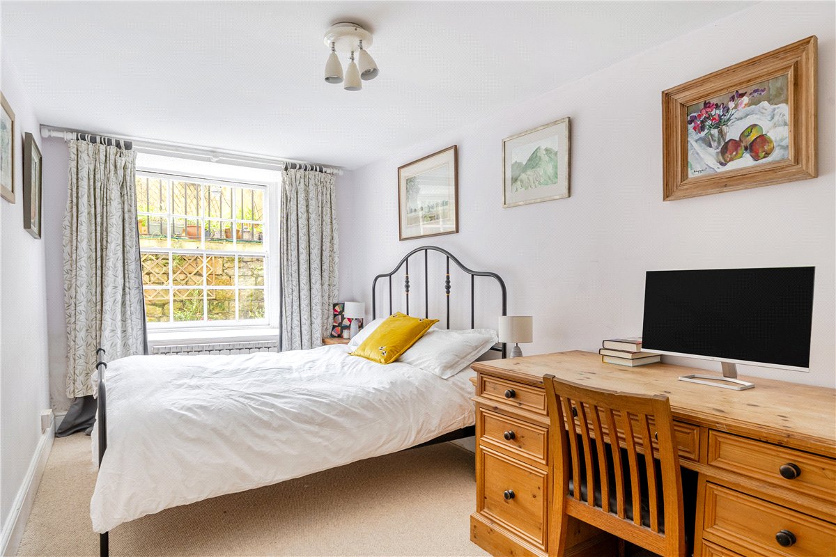 3 bedroom Maisonette, Queens Parade, Bath, BA1 - Available, Image 6