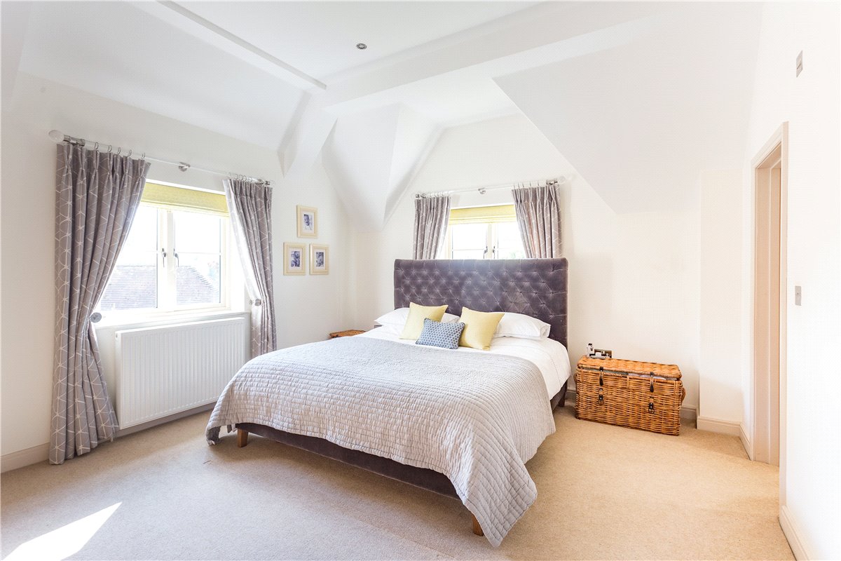 4 bedroom House, Manningford Abbots, Pewsey, SN9 - , Image 9