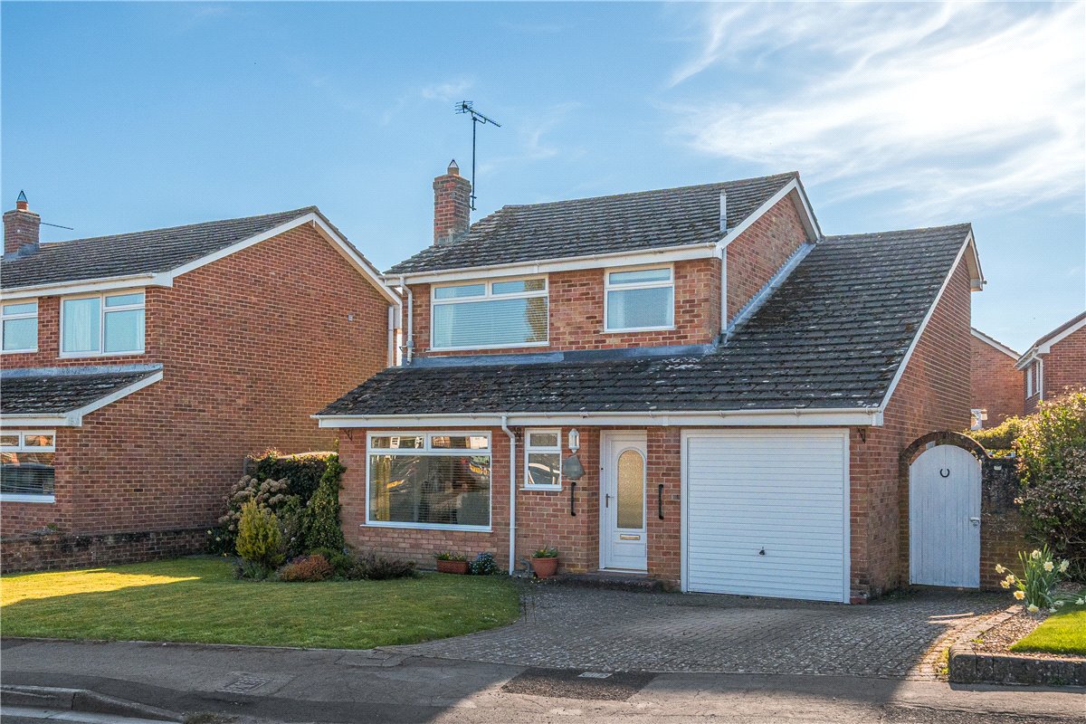4 bedroom House, Ailesbury Way, Burbage, SN8 - Sold