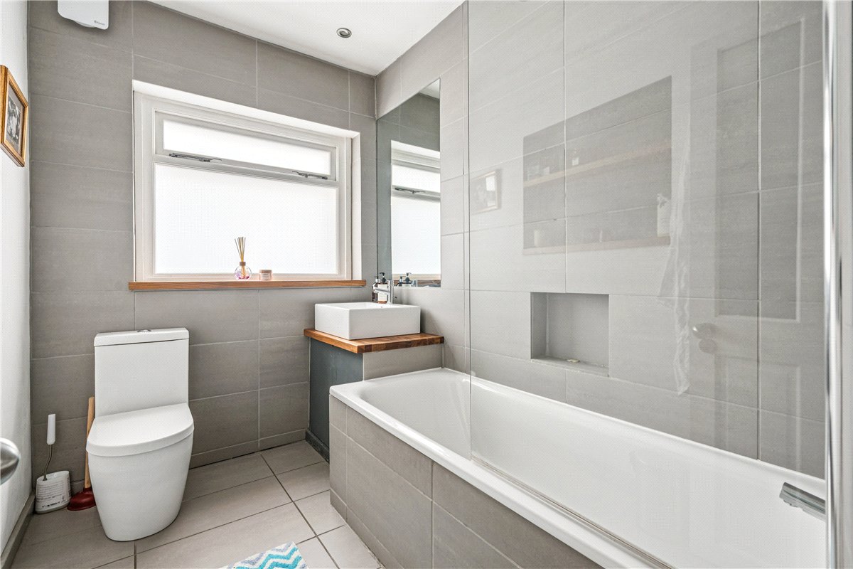 2 bedroom Flat, Louisville Road, London, SW17 - Available, Image 11