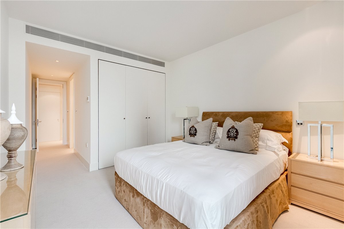 3 bedroom Flat, Knightsbridge, London, SW7 - Available, Image 10