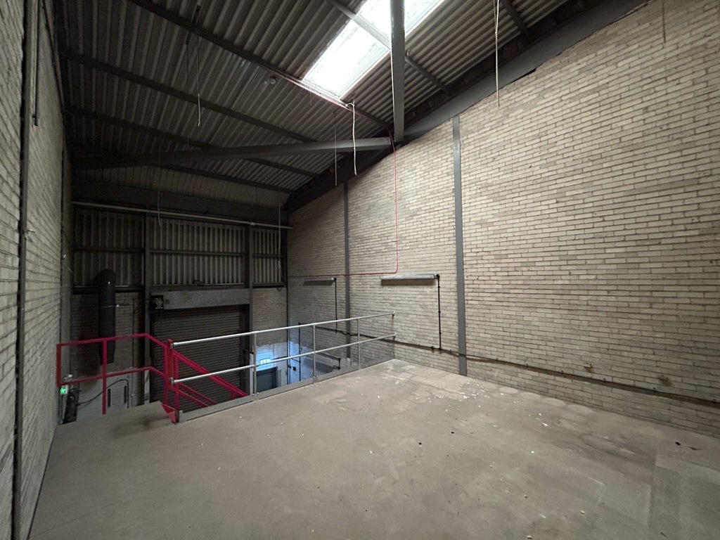 2001 Sq Ft, Melton Mowbray, Leicestershire, LE14 - Available, Image 3