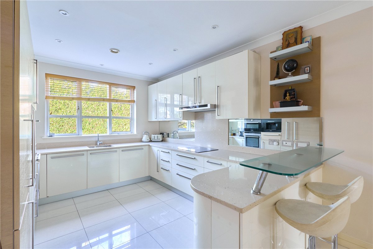 4 bedroom House, Mill Reef, Newmarket, CB8 - Available, Image 18