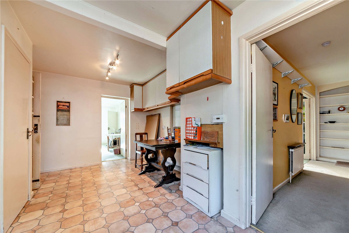 4 bedroom House, Clarendon Gardens, Newbury, RG14 - Available, Image 5