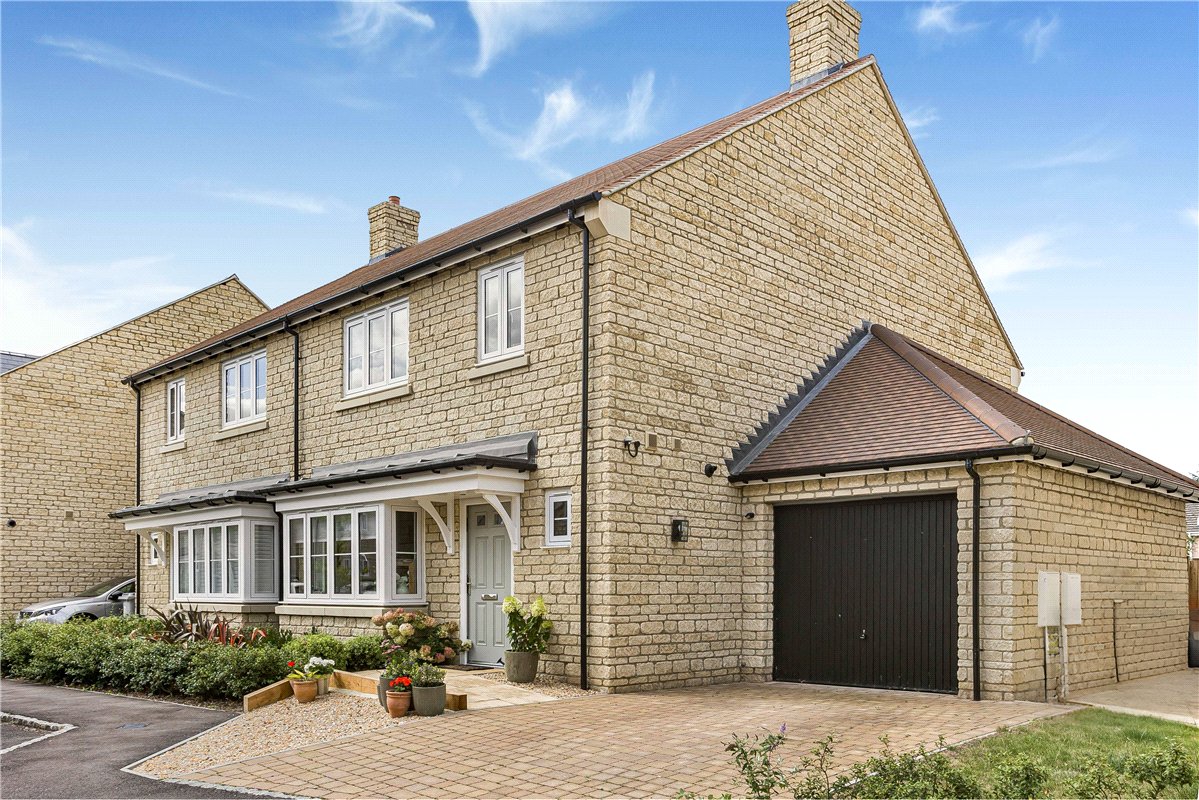 4 bedroom House, Olivers Close, Long Hanborough, OX29 - Sold