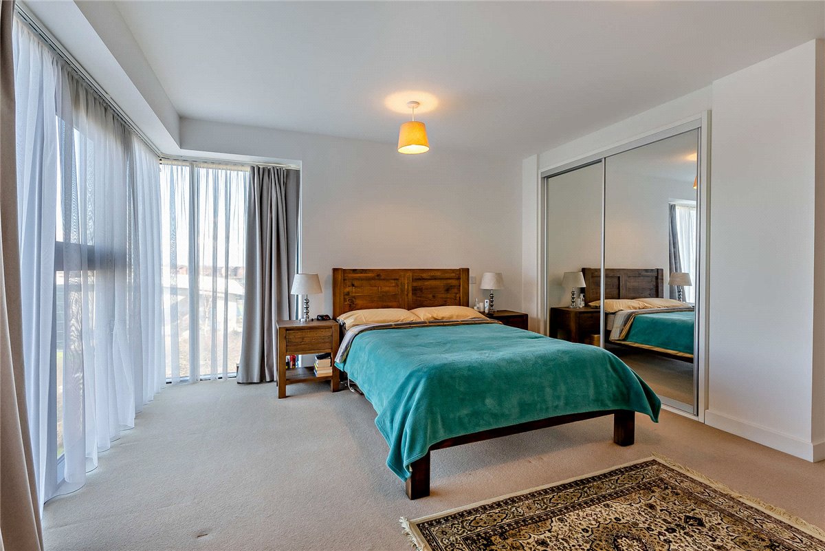 2 bedroom Flat, Kingman Way, Newbury, RG14 - Available, Image 9