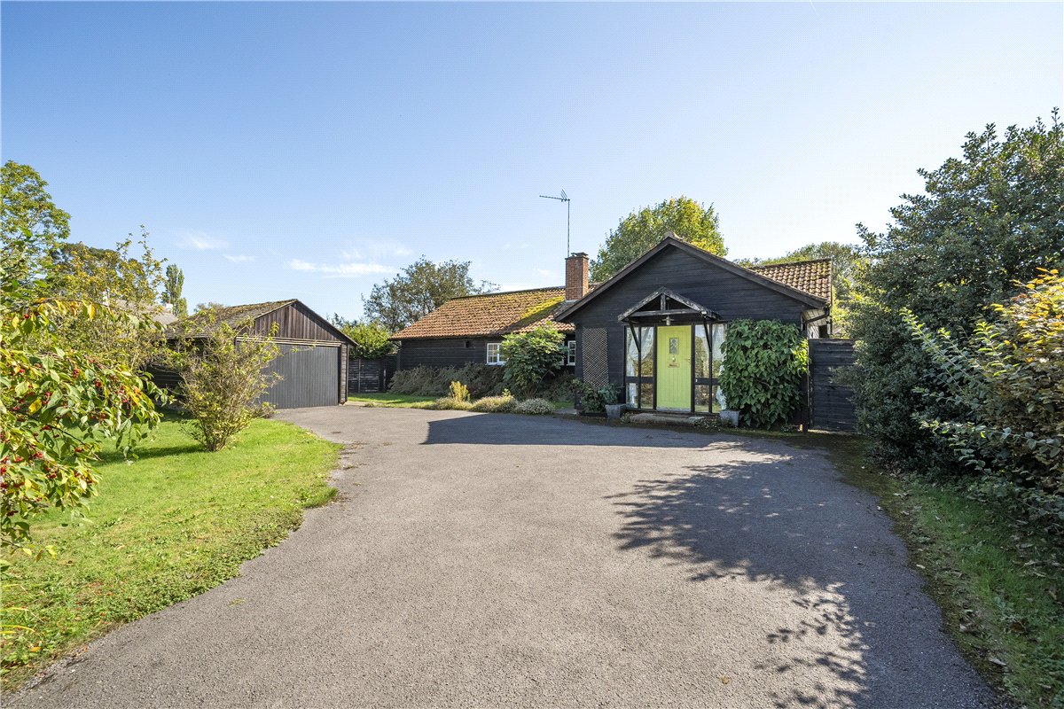 3 bedroom Bungalow, Paddock Field, Chilbolton, SO20 - Available, Image 11