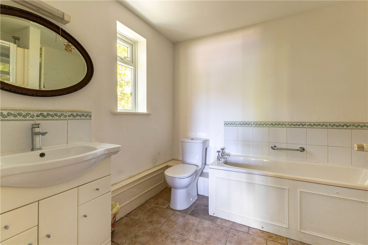5 bedroom House, High Street, Manton, SN8 - Available, Image 12