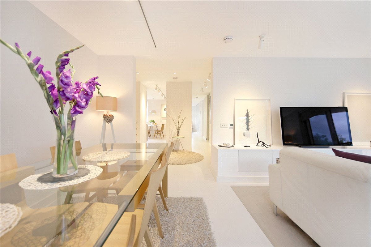 3 bedroom Flat, Alder Lodge, 73 Stevenage Road, SW6 - , Image 2